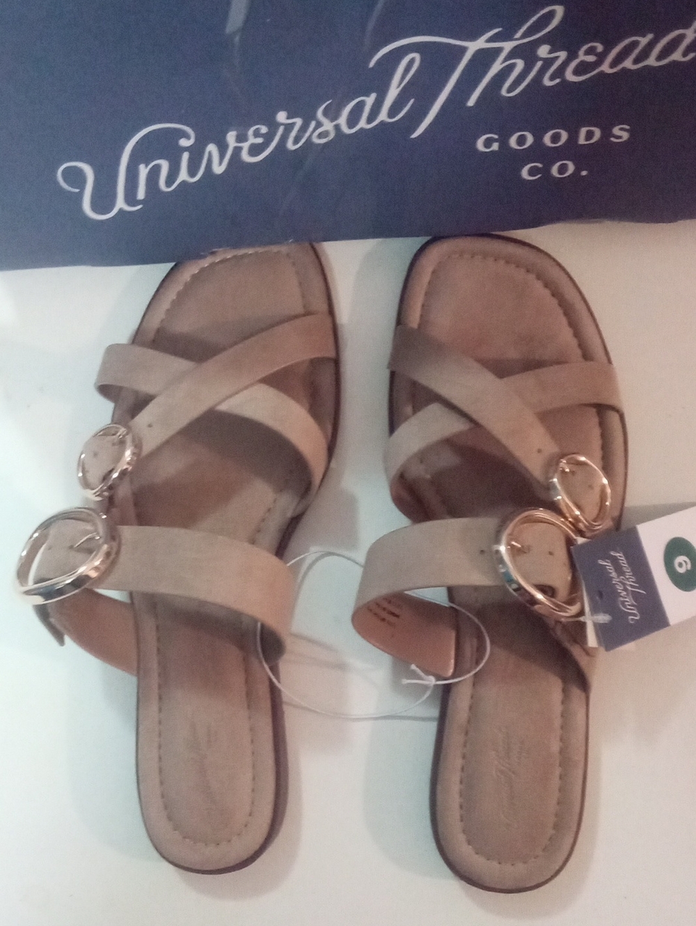 Universal Thread Taupe Crisscross Slide Sandals Sz 9 NWT $35 Surde Gold Rings